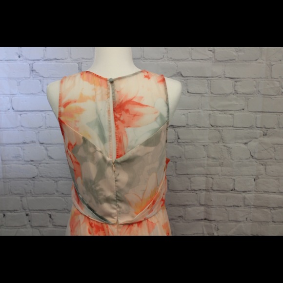 Vince Camuto Elegant Maxi Dress - Picture 4 of 8